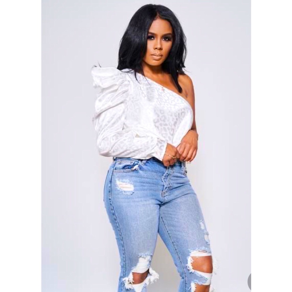 House of Chic LA | Cheetah White Off the Shoulder